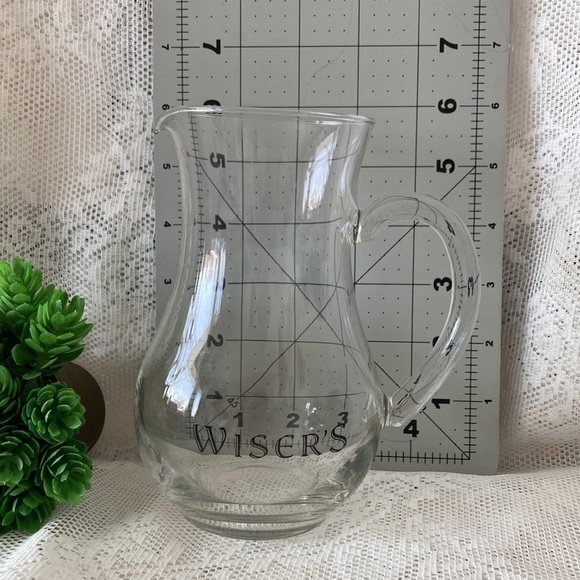 Gift for the Whiskey Drinker- Vintage Glass Wiser's Canadian Whiskey Pitcher - Picture 4 of 4